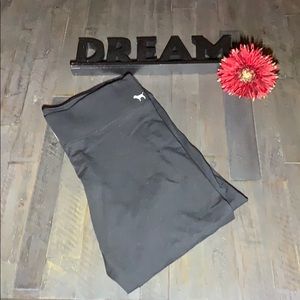 VS Pink Capri Pants NWOT